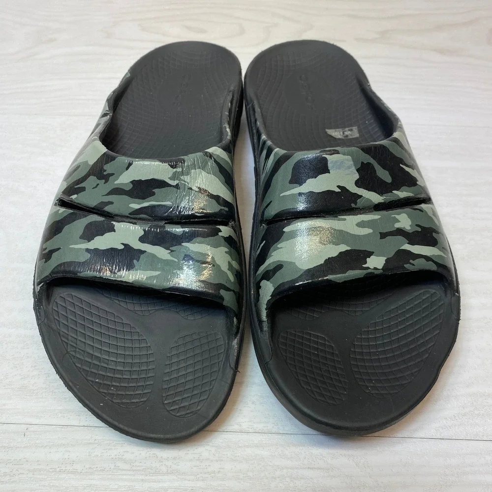 OOFOS Unisex M7 W9 OOahh Recovery Slides Camo Green Black Foam Sport Sandals